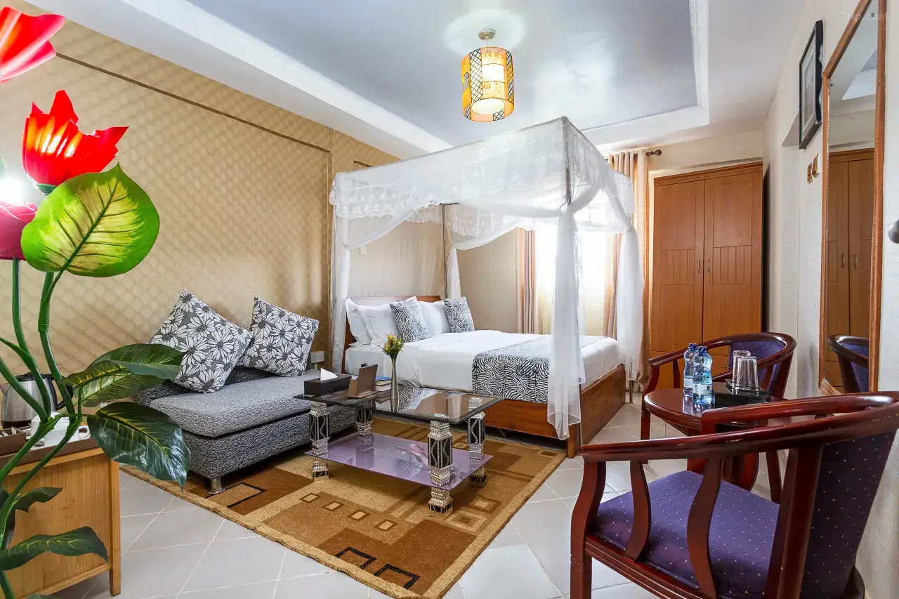 Nokras Muranga image 4